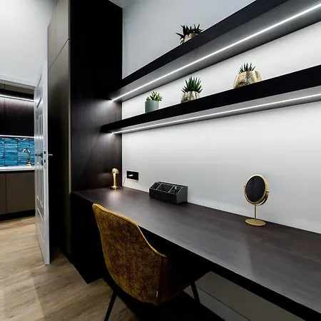 Old Town Chic By Bookinghost Познань