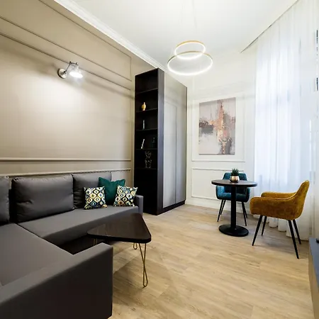 Old Town Chic By Bookinghost Апартаменты